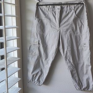 Spanner Sport Capri tan pants in good condition